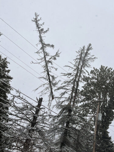 Lake effect snow piles up in Great Lakes region